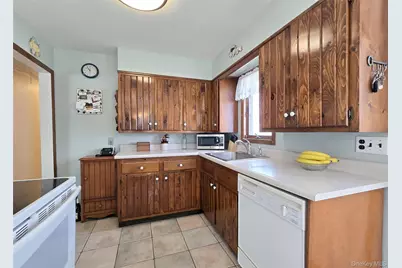 23 Herbert Circle, Patchogue, NY 11772 - Photo 4