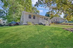 14 W Dogwood Dr, Poughkeepsie, NY 12601 - Photo 26