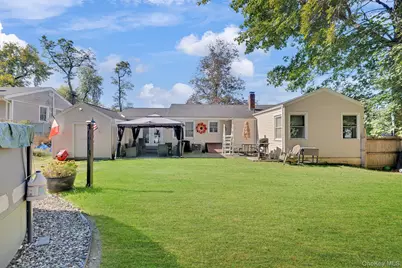 14 W Dogwood Drive, Poughkeepsie, NY 12601 - Photo 24