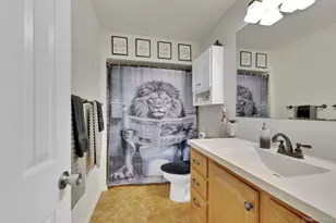 14 W Dogwood Dr, Poughkeepsie, NY 12601 - Photo 14