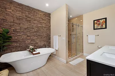 7 Riga Lane, Melville, NY 11747 - Photo 20