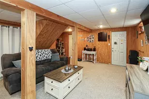 129 Norwalk Ave, Medford, NY 11763 - Photo 22