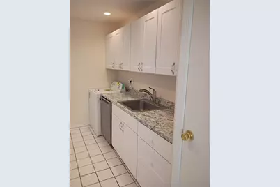 87 Hill Court #87, Calverton, NY 11933 - Photo 4