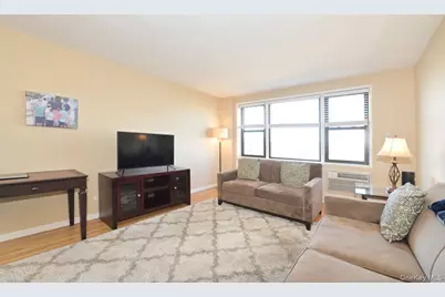 2 Birchwood Court #5H, Mineola, NY 11501 - Photo 4