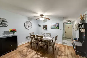 21 Glen Hollow Dr, Holtsville, NY 11742 - Photo 6