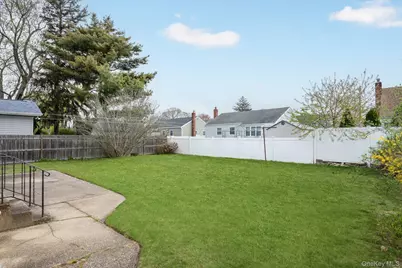 64 Arlyn Drive E, Massapequa, NY 11758 - Photo 20