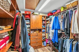 1 Kings Ct, Hauppauge, NY 11788 - Photo 32