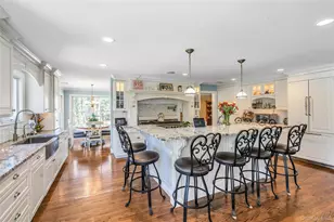 1 Kings Ct, Hauppauge, NY 11788 - Photo 16