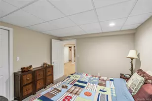 1 Kings Ct, Hauppauge, NY 11788 - Photo 46