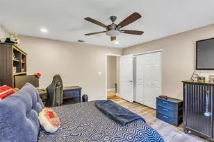 1 Kings Ct, Hauppauge, NY 11788 - Photo 38