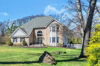 1 Kings Court, Hauppauge, NY 11788 - Photo 1