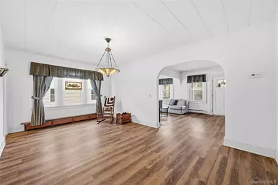 147 Church Avenue, Islip, NY 11751 - Photo 12