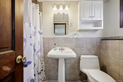 2859 Saw Mill Road, Wantagh, NY 11793 - Photo 20