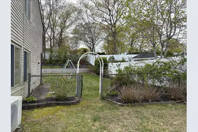 173 Sequoia Drive, Coram, NY 11727 - Photo 22