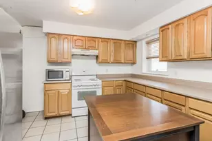 2578 Stedman Pl, Bronx, NY 10469 - Photo 2