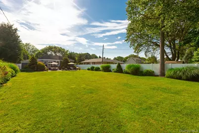 157 Sayville Boulevard, Sayville, NY 11782 - Photo 34