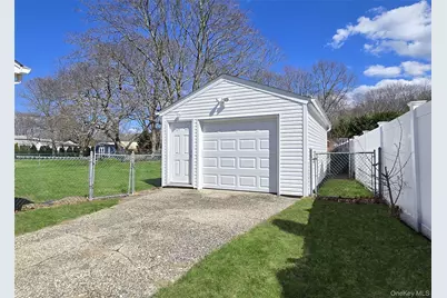 393 McConnell Avenue, Bayport, NY 11705 - Photo 2