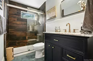 7 Waterview Dr, Port Jefferson, NY 11777 - Photo 16