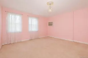 69-11 62nd Dr, Middle Village, NY 11379 - Photo 14