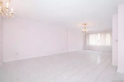 69-11 62nd Drive, Middle Village, NY 11379 - Photo 20