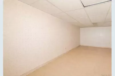 69-11 62nd Drive, Middle Village, NY 11379 - Photo 12