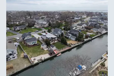 17 Central Avenue, Amityville, NY 11701 - Photo 42