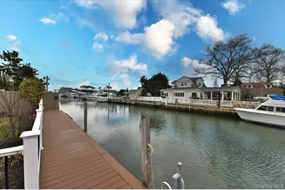 17 Central Avenue, Amityville, NY 11701 - Photo 30