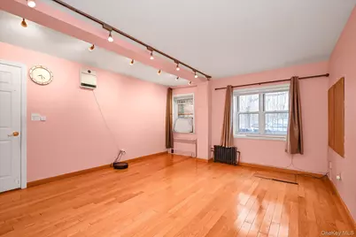 16108 Booth Memorial Avenue, Flushing, NY 11365 - Photo 8