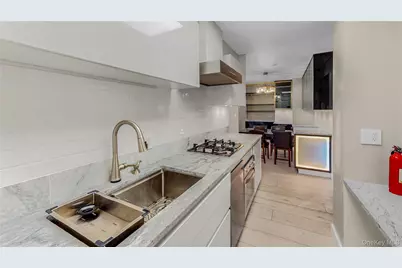 52-40 39th Drive #10C, Woodside, NY 11377 - Photo 4