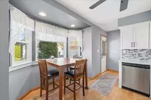 13 Spruce St, Hicksville, NY 11801 - Photo 6