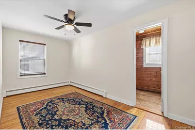 13 Spruce Street, Hicksville, NY 11801 - Photo 18