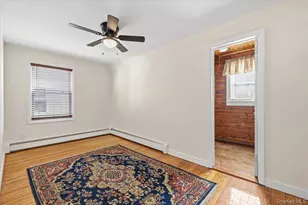 13 Spruce St, Hicksville, NY 11801 - Photo 18