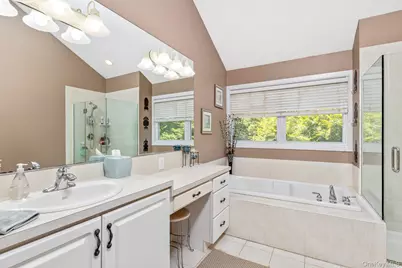 17 Dorfer Lane, Nesconset, NY 11767 - Photo 16