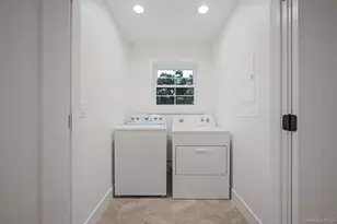 27 Elizabeth Ct, Hempstead, NY 11550 - Photo 28