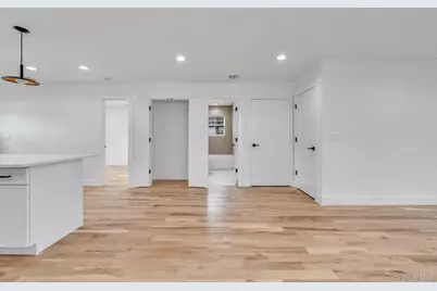 27 Elizabeth Court, Hempstead, NY 11550 - Photo 10