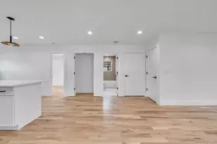 27 Elizabeth Ct, Hempstead, NY 11550 - Photo 10