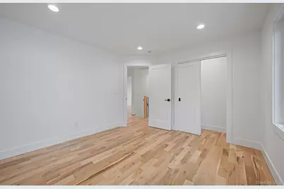 27 Elizabeth Court, Hempstead, NY 11550 - Photo 20