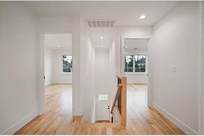 27 Elizabeth Court, Hempstead, NY 11550 - Photo 18