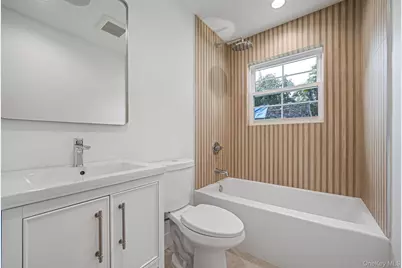 27 Elizabeth Court, Hempstead, NY 11550 - Photo 12