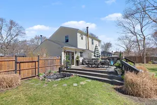 64 Sweetbriar Dr, Mastic, NY 11950 - Photo 20