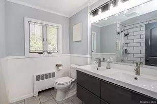 1084 Hicksville Rd, Seaford, NY 11783 - Photo 16