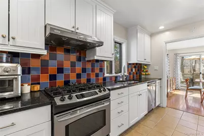 21 Tulip Tree Lane, Mamaroneck, NY 10543 - Photo 18