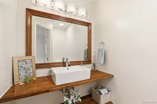 21 Tulip Tree Ln, Mamaroneck, NY 10543 - Photo 6