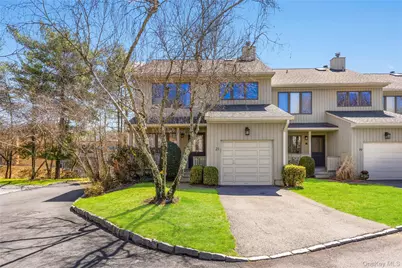 21 Tulip Tree Lane, Mamaroneck, NY 10543 - Photo 2