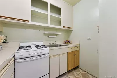 110-45 Queens Blvd #807, Forest Hills, NY 11375 - Photo 8