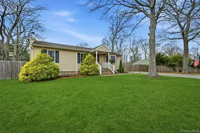 12 Wilson Avenue, East Moriches, NY 11940 - Photo 2