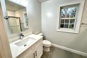 1 Kewanee Rd, New Rochelle, NY 10804 - Photo 20