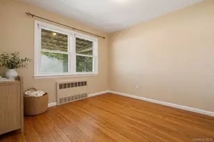 1719 William St, Merrick, NY 11566 - Photo 22