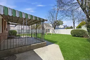 1719 William St, Merrick, NY 11566 - Photo 34