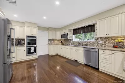 19 Apple Hill Drive, Cortlandt Manor, NY 10567 - Photo 12